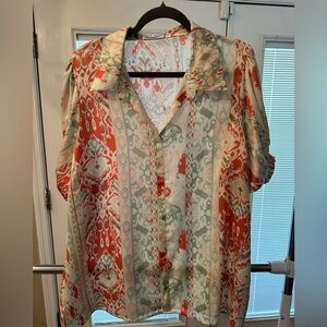 Size 1X First Love Salmon and Olive pattern Women’s Blouse. Elastic sleeves.